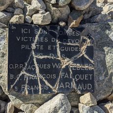 Commemorative plaque