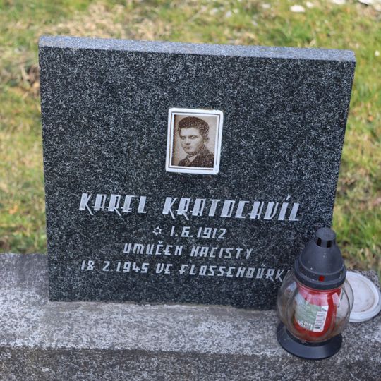 Pamětní deska Karla Kratochvíla ve Svatoslavi