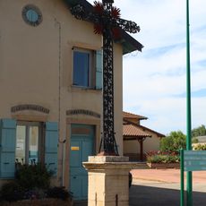 Croix de la bibliothèque de Biziat