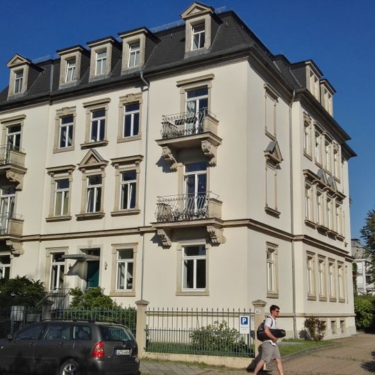 Dornblüthstraße 15