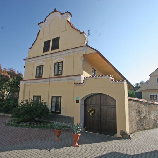 Příkopy čp. 203 a 451