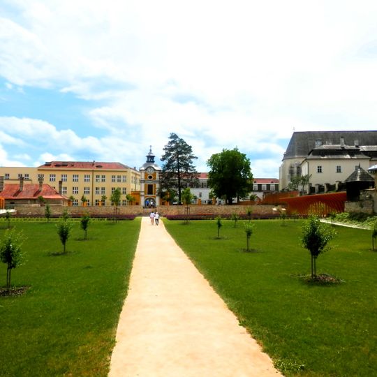 Biskupský úrad, býv. prepoštstvo, záhrada