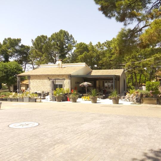 Camping La Pinède