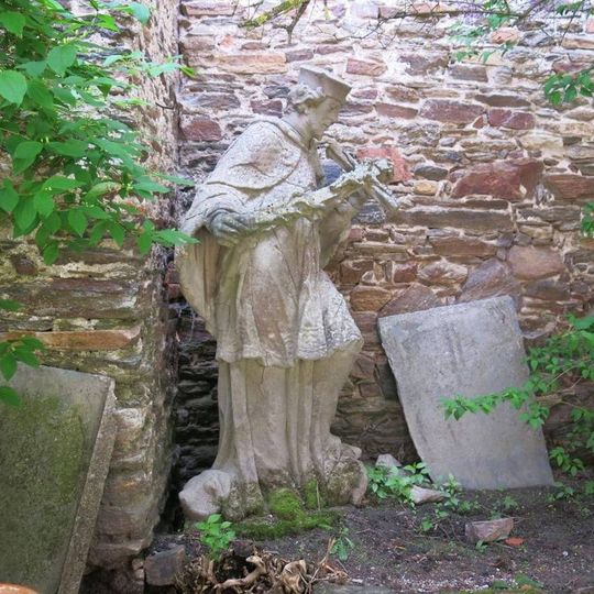 Socha svatého Jana Nepomuckého na 5.nádvoří hradu Pernštejn