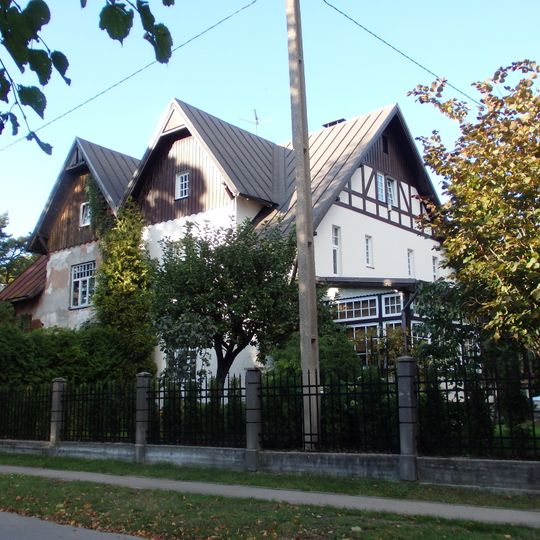 Dzīvojamā ēka - dvīņu māja