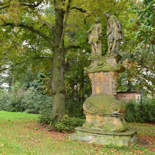 Sousoší svatých Jana a Pavla v Chomutovské ulici v Údlicích