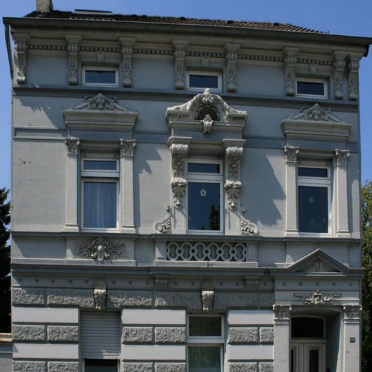 Schmidt-Bleibtreu-Straße 49