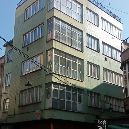 Vakuf of Hovadža Kemaludin , the historic mixed-used building