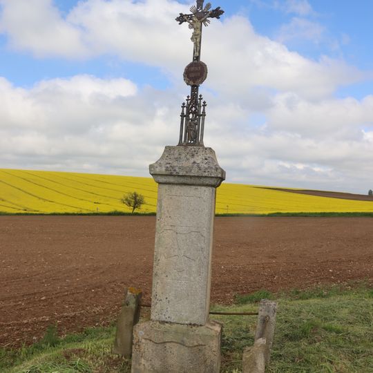 Kříž u božích muk v Bačkovicích