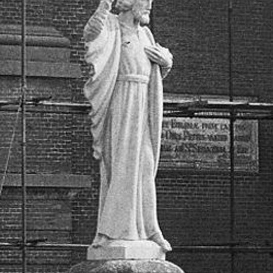 Statue of Sacred Heart of Jesus Christ