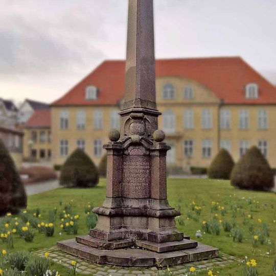 Reventlou-Beseler-Denkmal