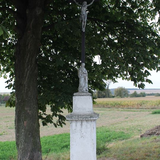 Kříž na severním okraji Únanova