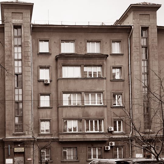 22/7 Instytutska Street, Kyiv