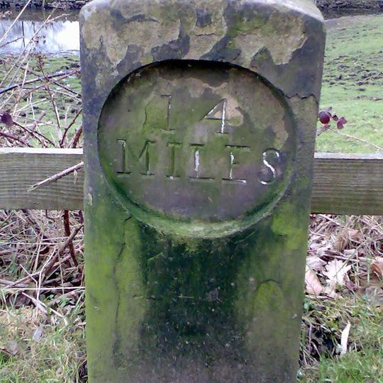 Huddersfield Narrow Canal Milestone At Sd 987 043