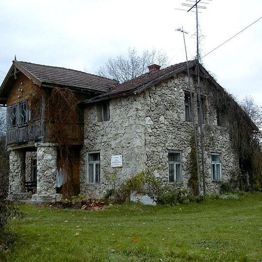 Dzejnieka E.Treimaņa - Zvārguļa dzīves vieta un kaps