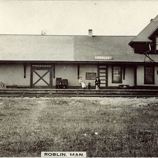 Roblin railway station