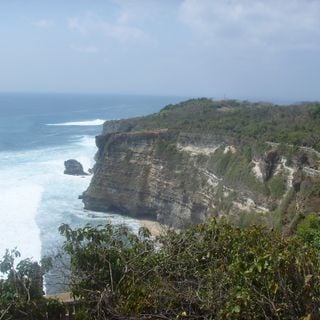 Suluban Beach Grotte