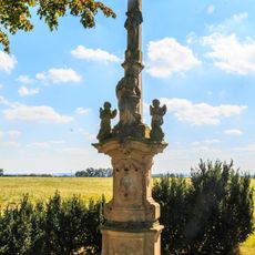 Kříž v Roveňsku v jižní části vsi