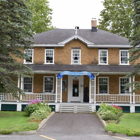 Presbytère de Sainte-Hénédine