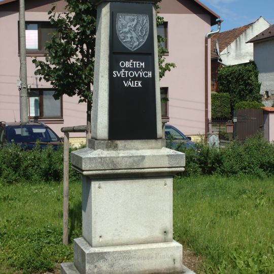 Pomník padlým v Benkově v parku