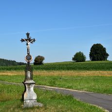 Kříž východně od Psárova u rozcestí
