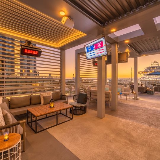 Harbor & Sky Rooftop Bar and Lounge