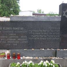 Pomník židovským obětem nacismu na hřbitově v Litoměřicích