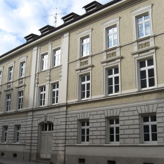 Büro- und Verwaltungsgebäude, ehemaliges Wohnhaus
