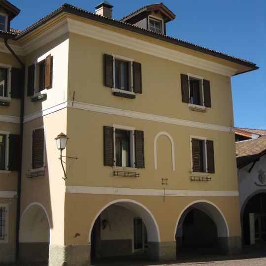 Andreas-Hofer-Straße 60-64