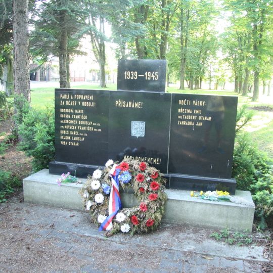 Památník obětem 2. sv. války v Běchovicích