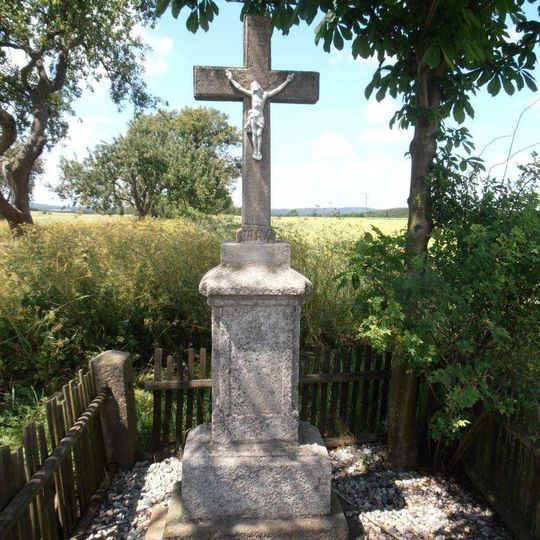 Kříž západně od Čisté