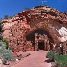 Moqui Cave