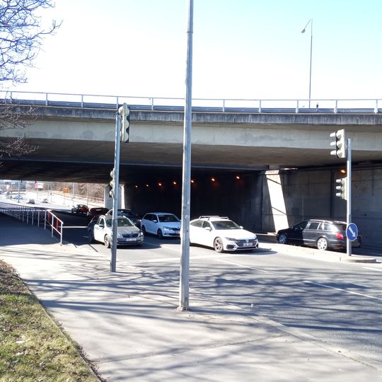 Most východního kolektoru dálnice D1 přes ulici Pod Chodovem