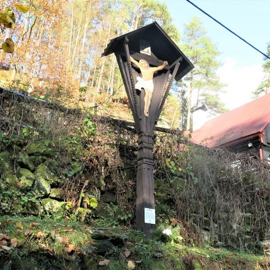 Kříž u domu 75 ve Studeném