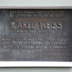 Pamětní deska Karla Weisse v Soběšicích