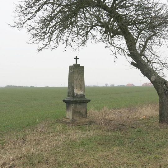 Kříž u silnice z Moravěvsi do Havraně