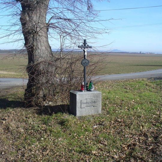 Kříž na rozcestí ze silnice 237 k osadě Horka