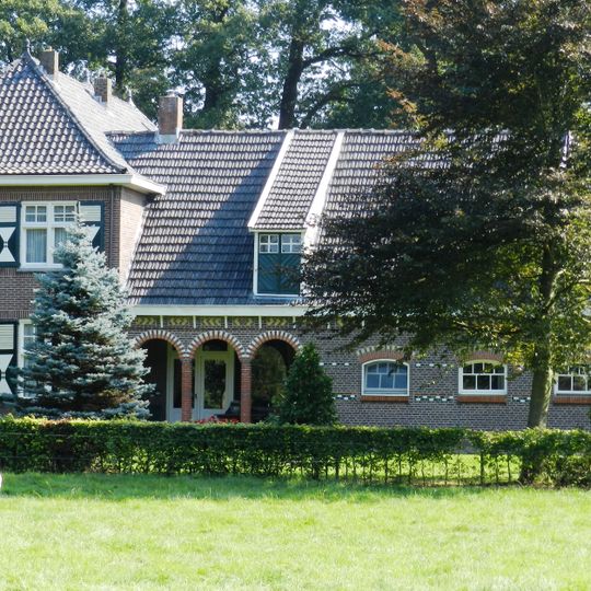 Zenderensestraat 2, Zenderen