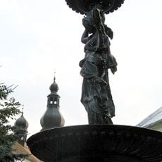 Kašna s plastikou Hygie