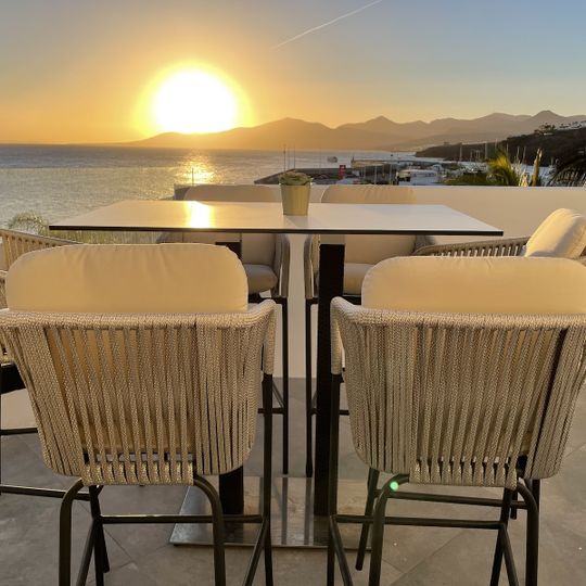 Las Amigas Rooftop Bar