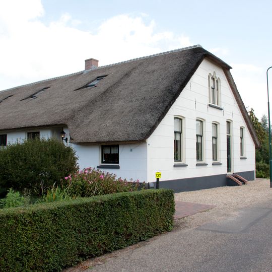 Boerderij, gepleisterd langhuis