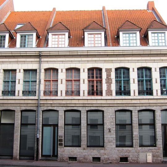 Maisons, 30, 32 place aux Bleuets