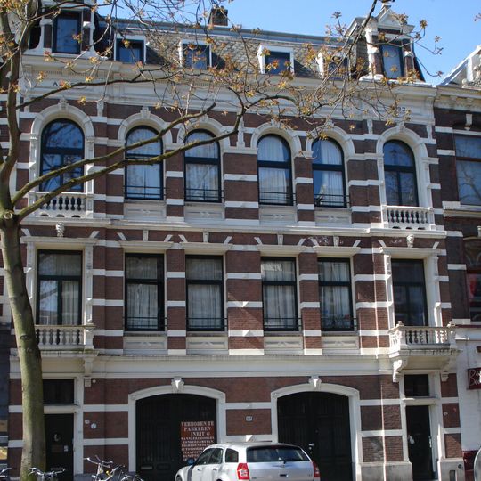 Dubbel bedrijfspand annex woonhuis in Neo-Renaissancestijl