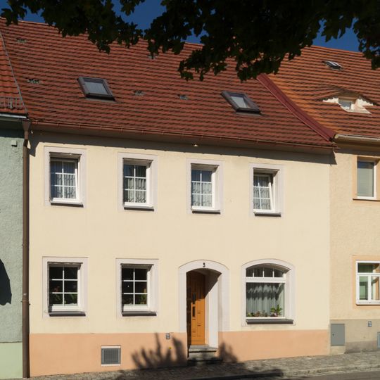 Wohnhaus in geschlossener Bebauung Brauhofstraße 3