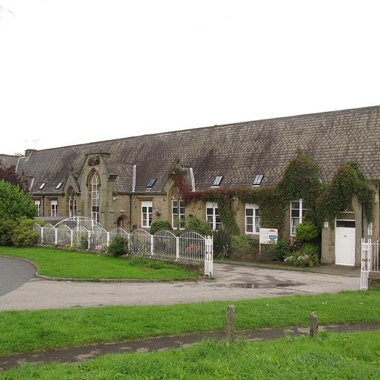 Main Block To Southfield Junior Immigrant Education Centre