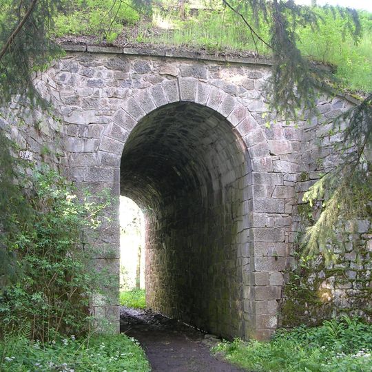 Podchod a propustek pod starou železniční tratí u Ješetic