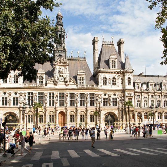 Place de l'Hôtel-de-Ville - Esplanade de la Libération