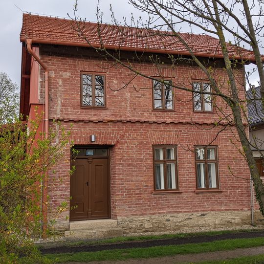 Category:Červený domek