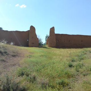 Cheshmeh-Ali Castle