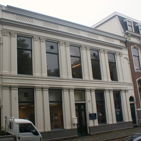 Statig woonhuis van harmonische architectuur